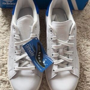 Adidas White and blue Sneakers women size US6